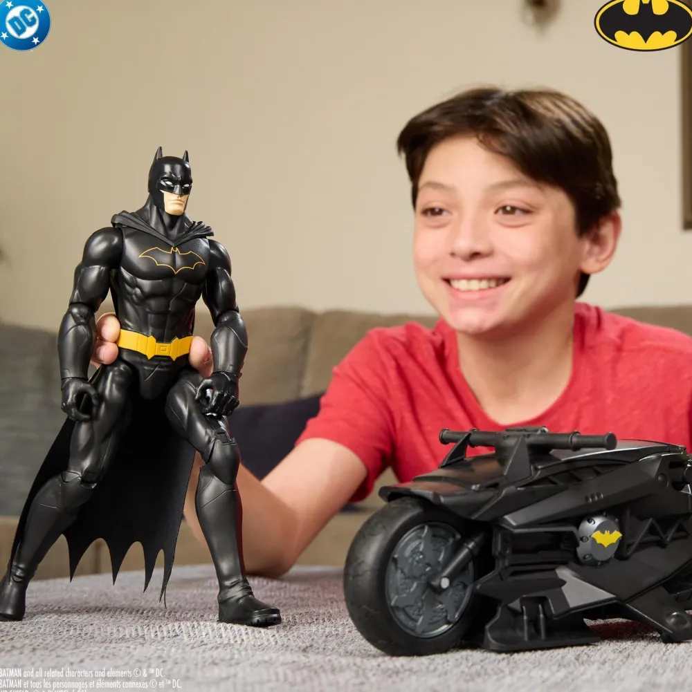Spin Master Pack figurine Batman 30 cm et moto Batcycle radiocommandée^ Autres Véhicules Radiocommandés