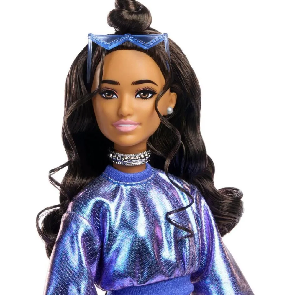 Mattel Poupée Barbie deluxe - Style metalibleu^ Poupées Mannequins