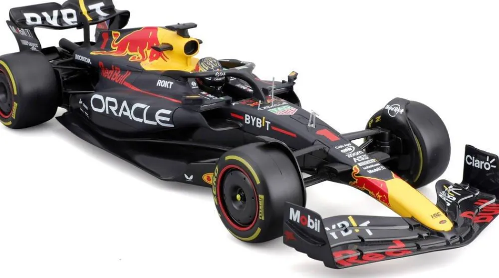 Bburago Reb Bull 2023 Formule 1 - 1/18 avec casque^ Modèles Réduits