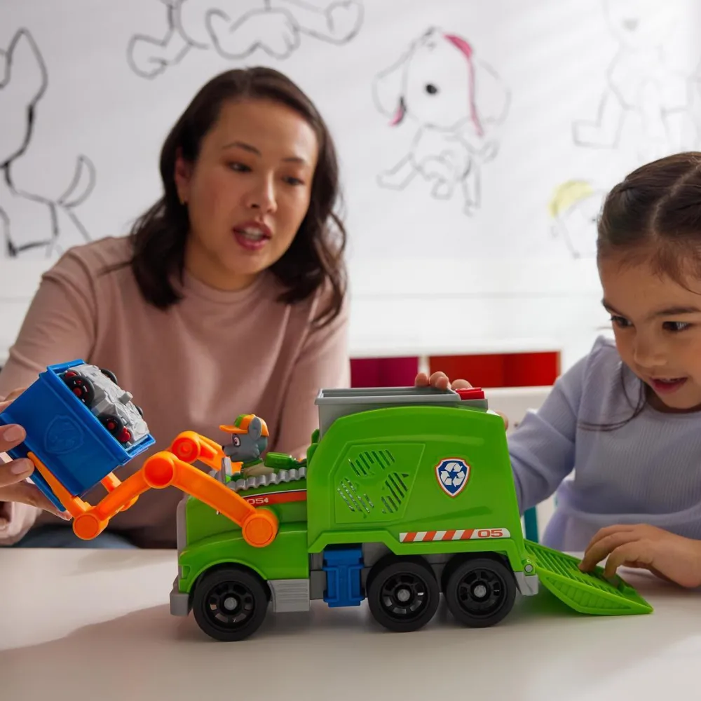 Spin Master Véhicule 15 cm et figurine La Pat Patrouille : Camion Benne Crush N Roll Rocky^ Les Héros Et Personnages